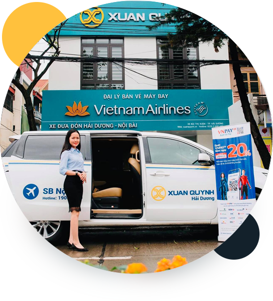 NHÂN VIÊN PHÒNG VÉ XUÂN QUỲNH GIAO VÉ TẬN NƠI VÀ THU TIỀN TẠI NHÀ